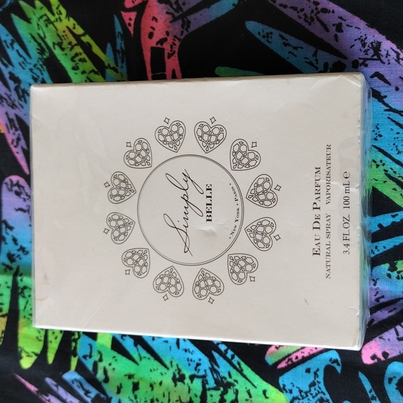 NIB Simply Belle Perfume - Picture 1 of 6